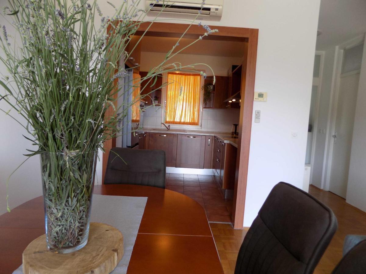 Apartman Borna Vrbnik Kültér fotó