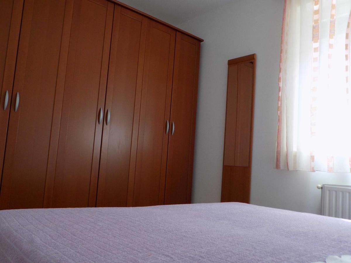 Apartman Borna Vrbnik Kültér fotó
