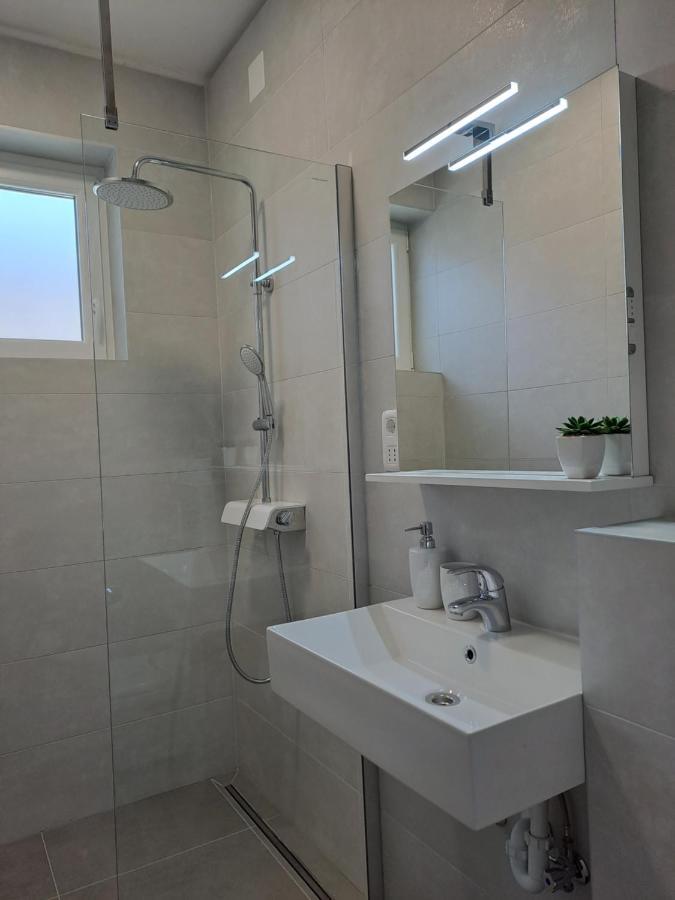 Apartman Borna Vrbnik Kültér fotó
